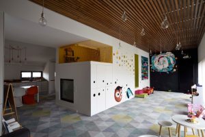 Design contemporan tonic cu texturi naturale