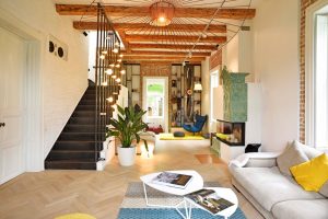 O casa istorica amenajata in stil contemporan