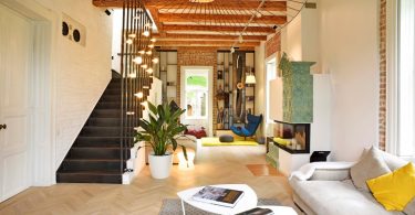 O casa istorica amenajata in stil contemporan